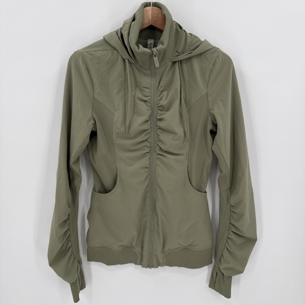 Lululemon Womens Sage Dance Studio Zip Up Hooded Jacket Size 6 Athleisure